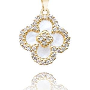 Mother of Pearl CZ Clover Necklace NWT
